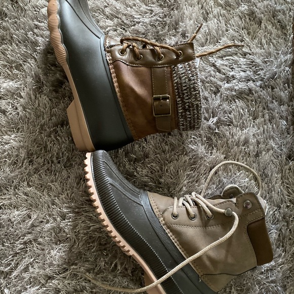 Brand new two colors from Bealls 75 each new will sell  for 25 each - Picture 2 of 2